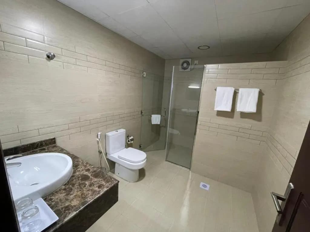 Royal Hotel - photo 8