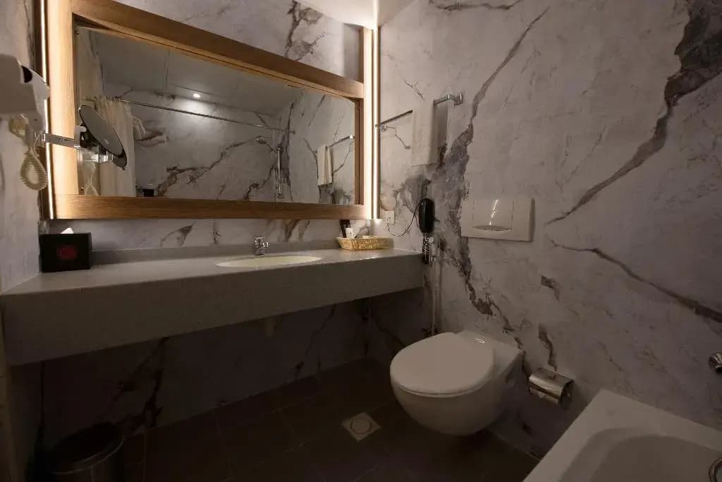Ramee Guestline Hotel Qurum - photo 8