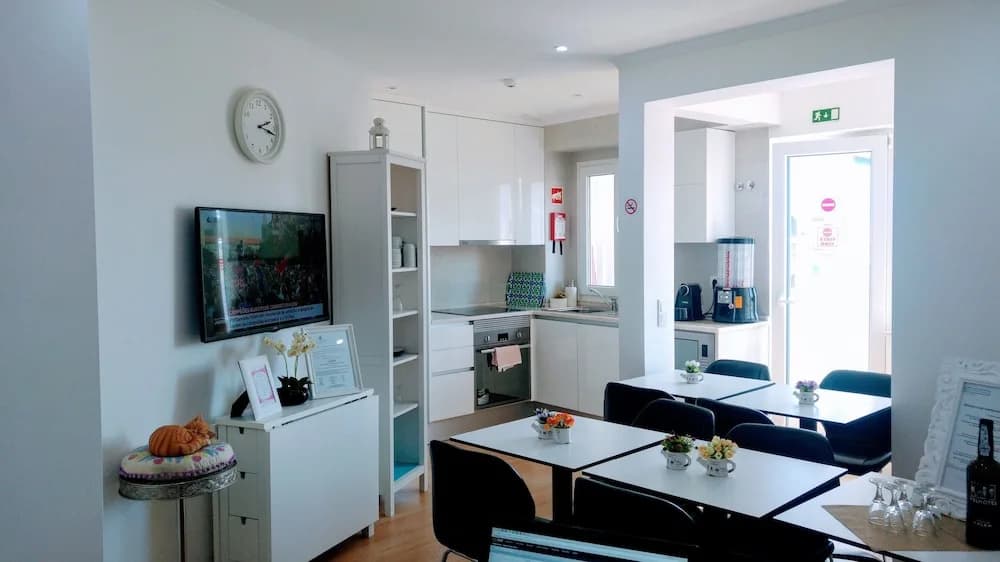 Lisbon Terrace Suites Apartment for Large Groups with Amazing Terrace - photo 43