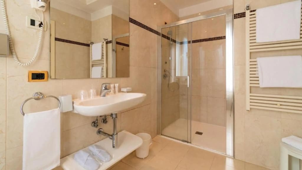Amadeus Hotel - photo 11