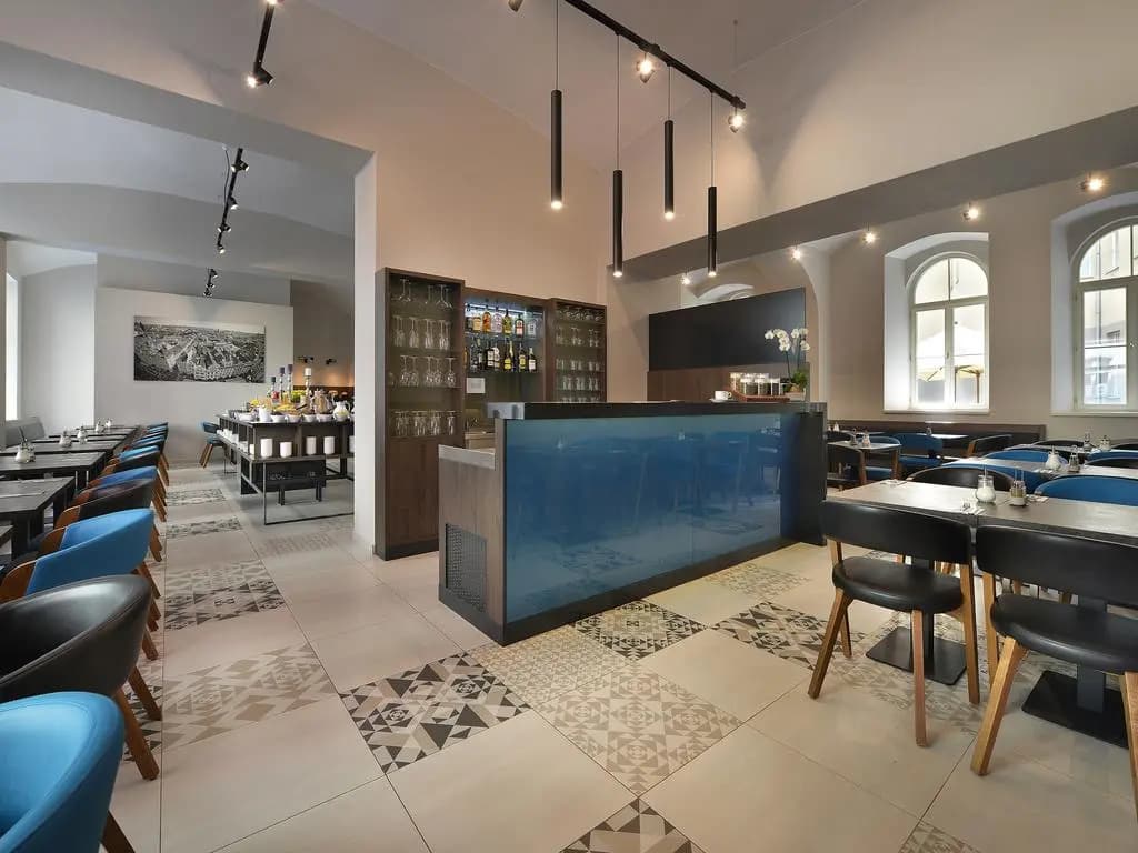 EA Hotel New Town - photo 13