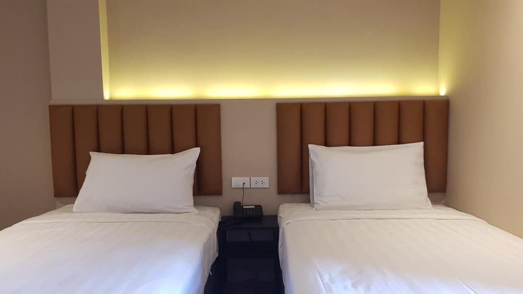 The Phoenix Hotel Bangkok - photo 23