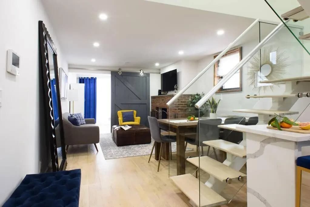 75-5d NEW Quality 3BR Duplex W D Elevator - main photo