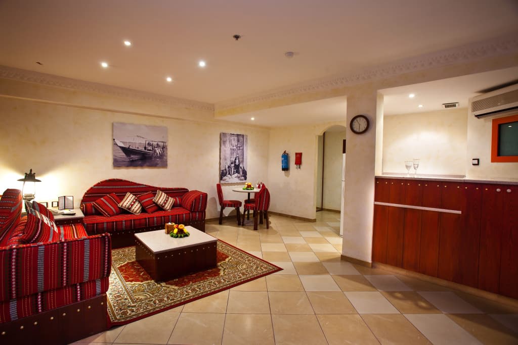 Al Liwan Suites - photo 32