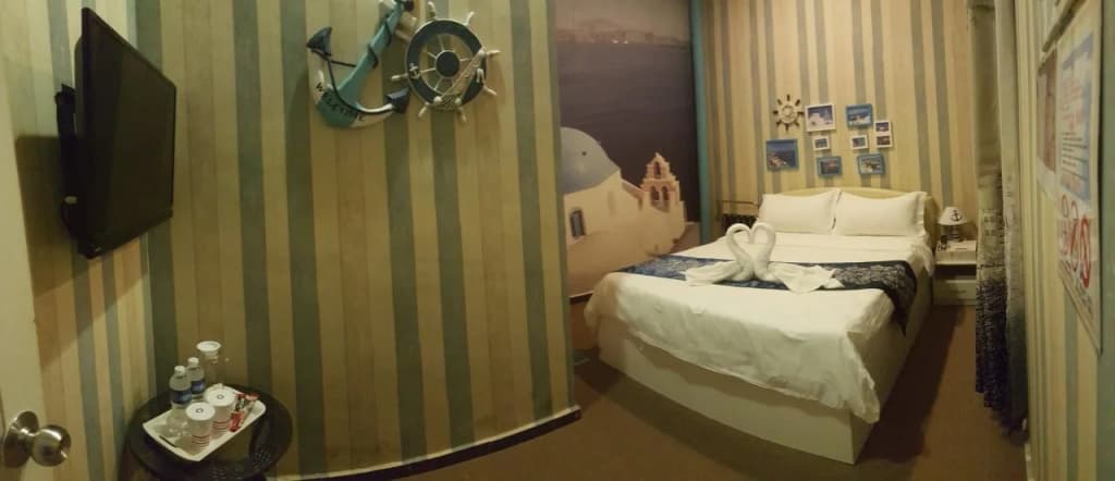 D'sney Guest House - photo 11
