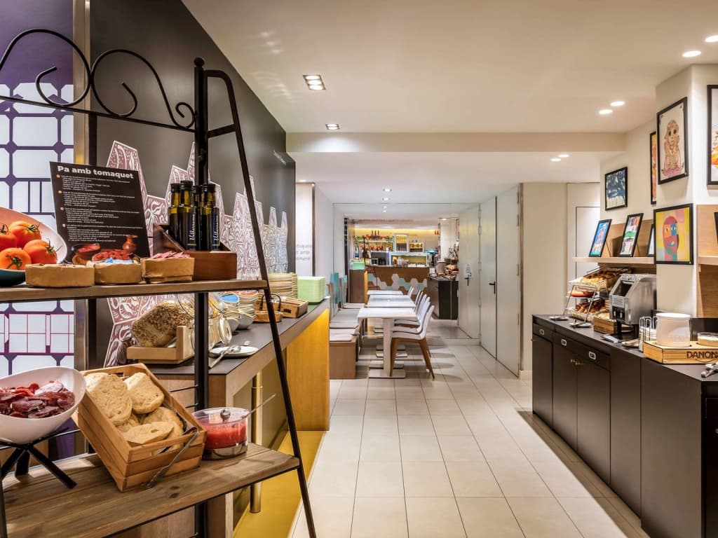 Ibis Styles Barcelona Centre Hotel - photo 10