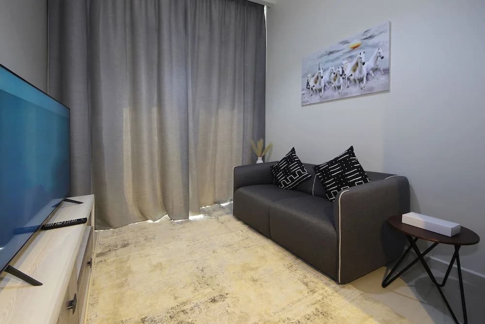 1 Bedroom Apartment in Reva Residences - photo 4