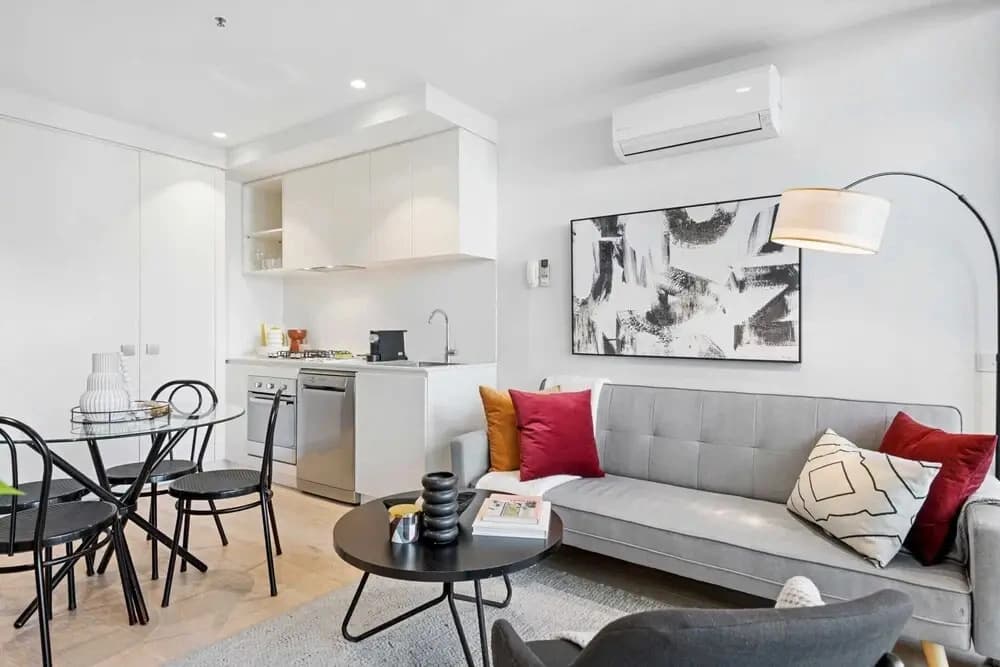 Charming 1-bed Apartment With a Balcony - photo 4