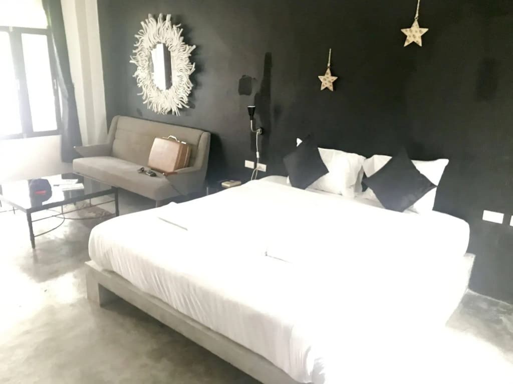 Chic Boutique Hotel - photo 4