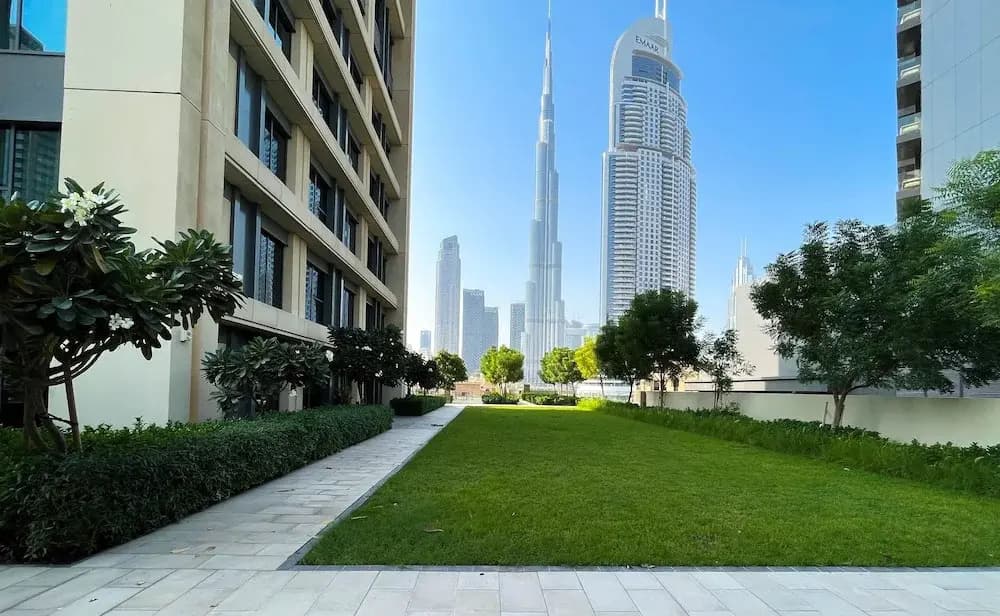 Extreme Luxury Burj Royal Balcony and Downtown View - photo 1
