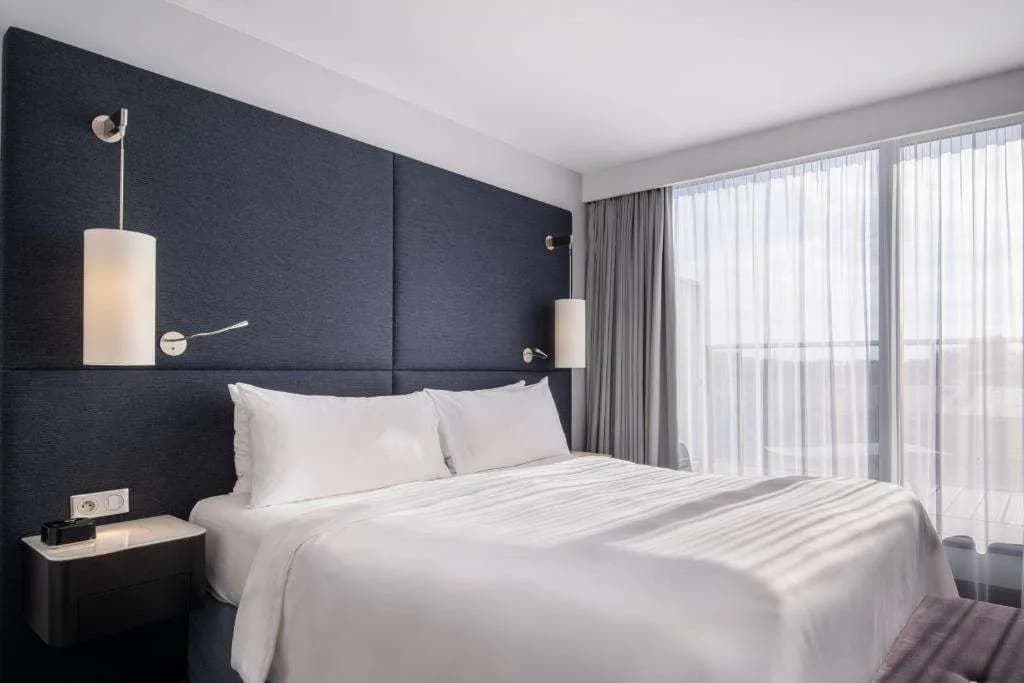 Renaissance Paris Arc de Triomphe Hotel - photo 34