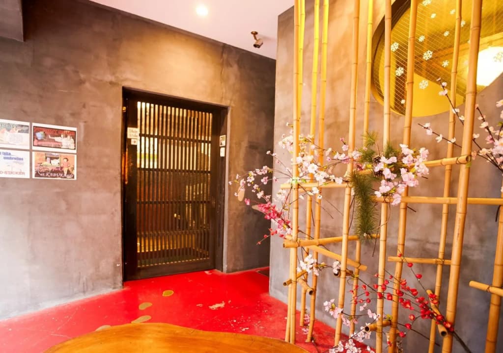 Khaosan Tokyo Kabuki - photo 2