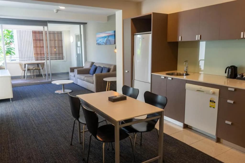 Cosmopolitan Hotel and Apartments - photo 33