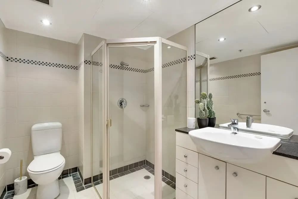 Sydney Cbd Self Contained Modern Studio Apartment - photo 5