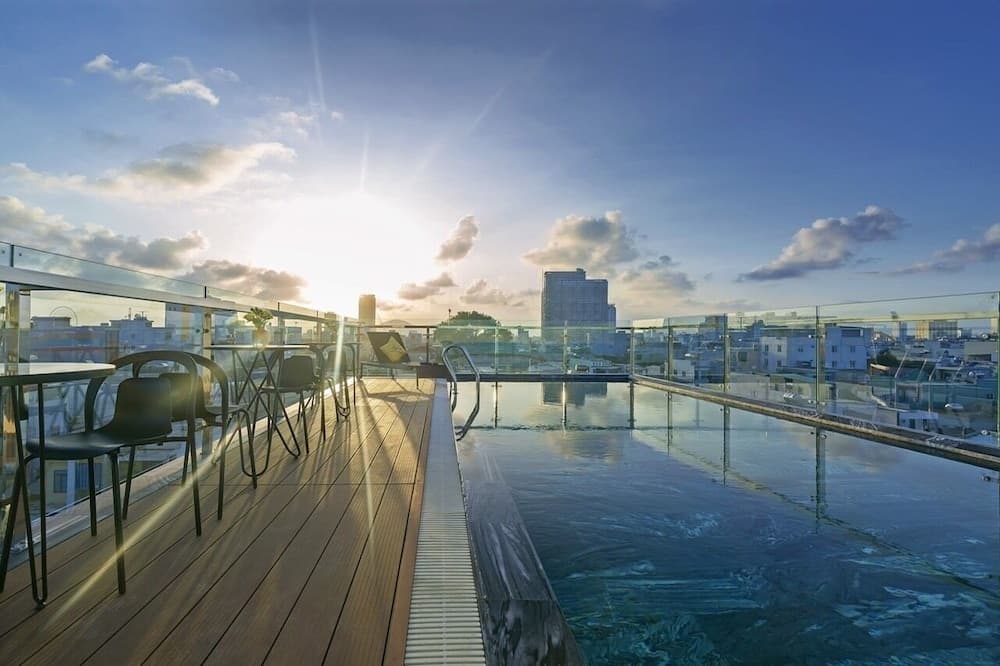 Lyn's Hotel & Apartment - photo 14