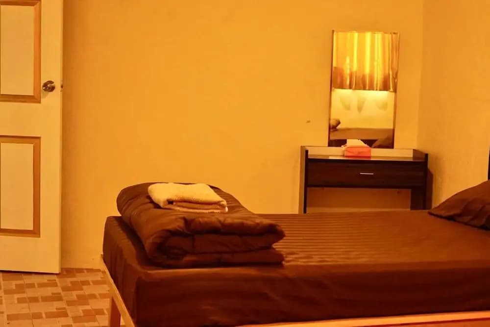 The House Hostel - photo 1