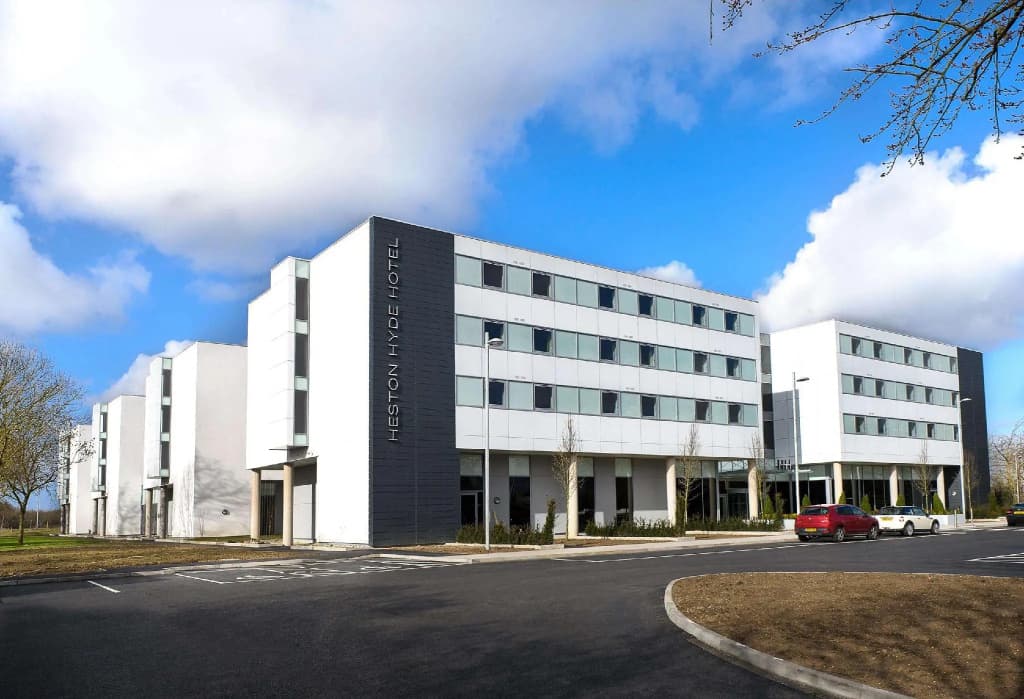 Heston Hyde Hotel - main photo