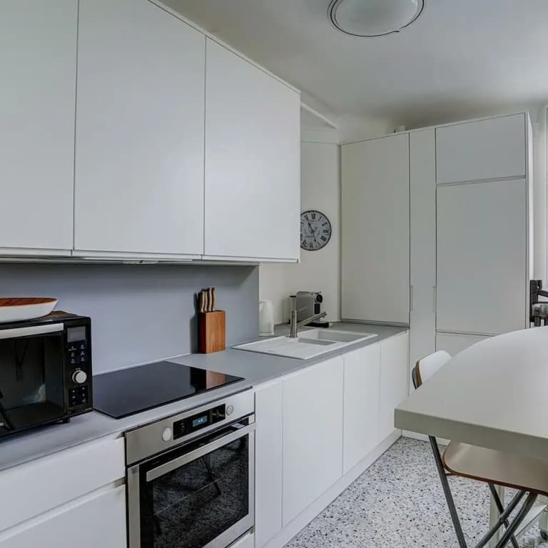 Bright Etoile Bright 2 bed Close to Eiffel Tower Arc the Triomphe et Champs Elysees - photo 13