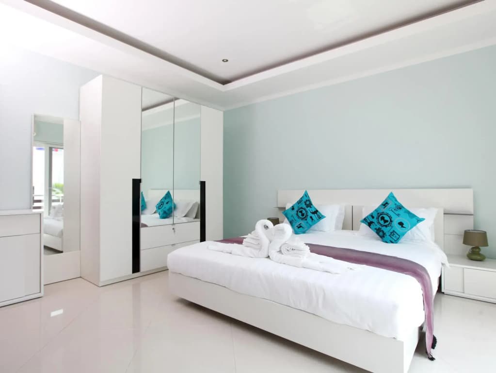 Hidden Palm Pool Villas - photo 2