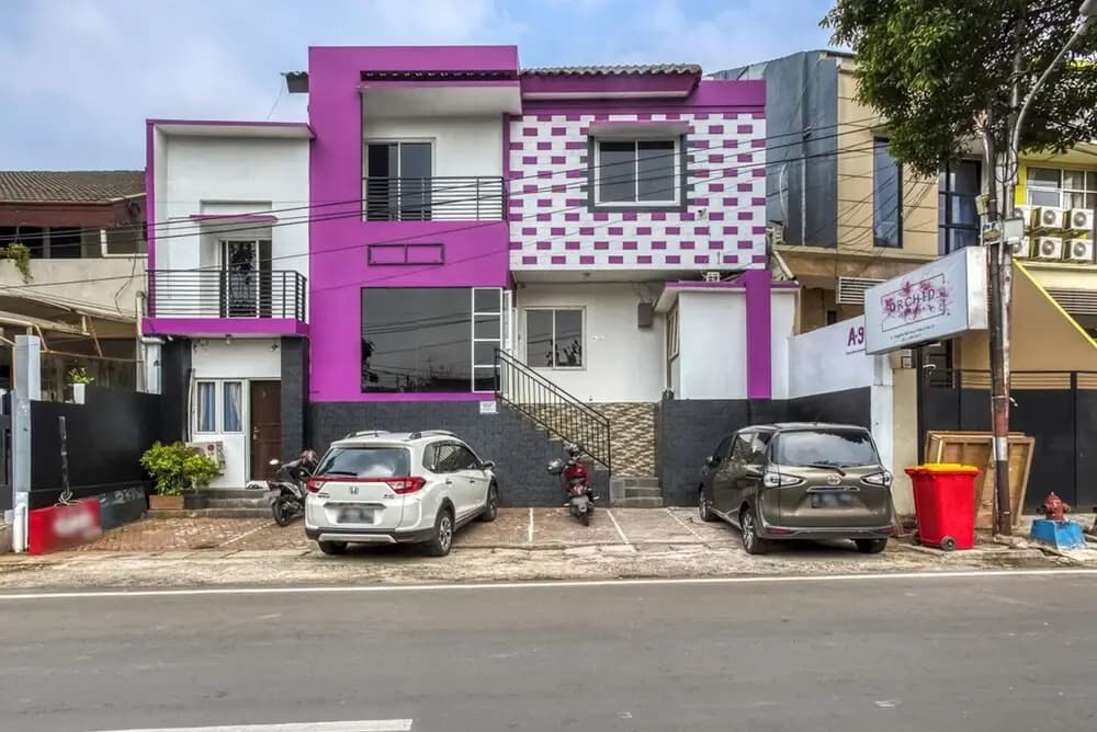 Homey Residence - main photo