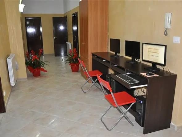 Friend house - photo 15
