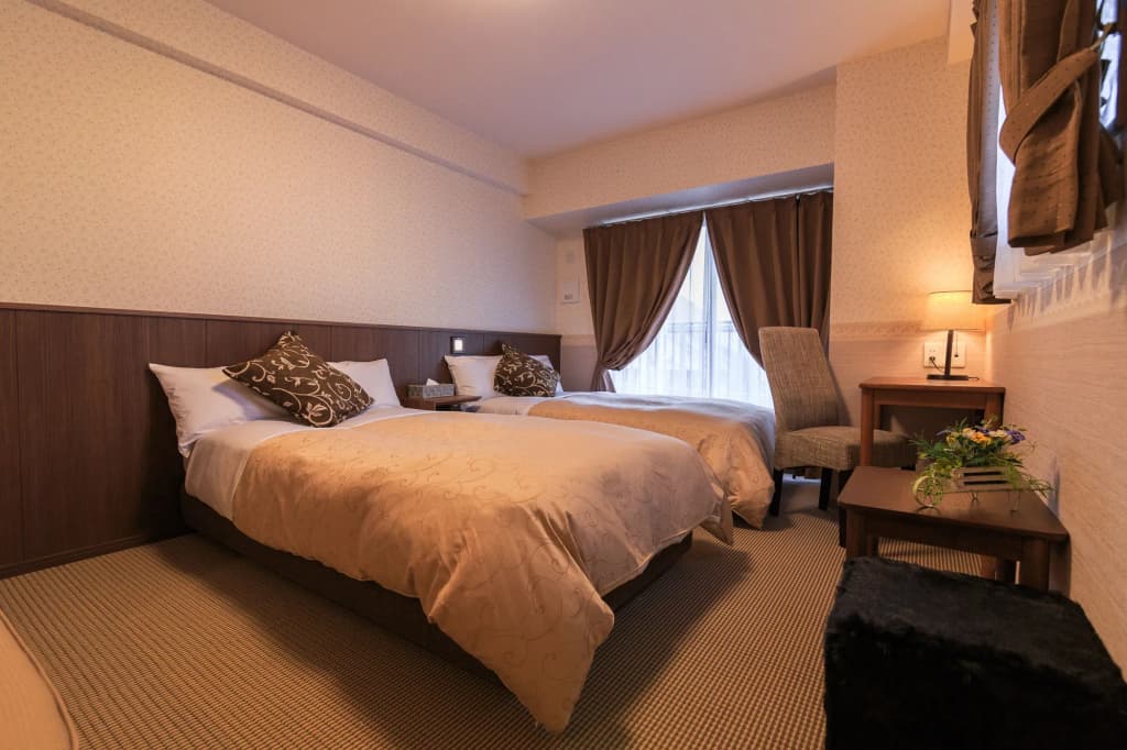 Hotel Quartz Shin Osaka - photo 4