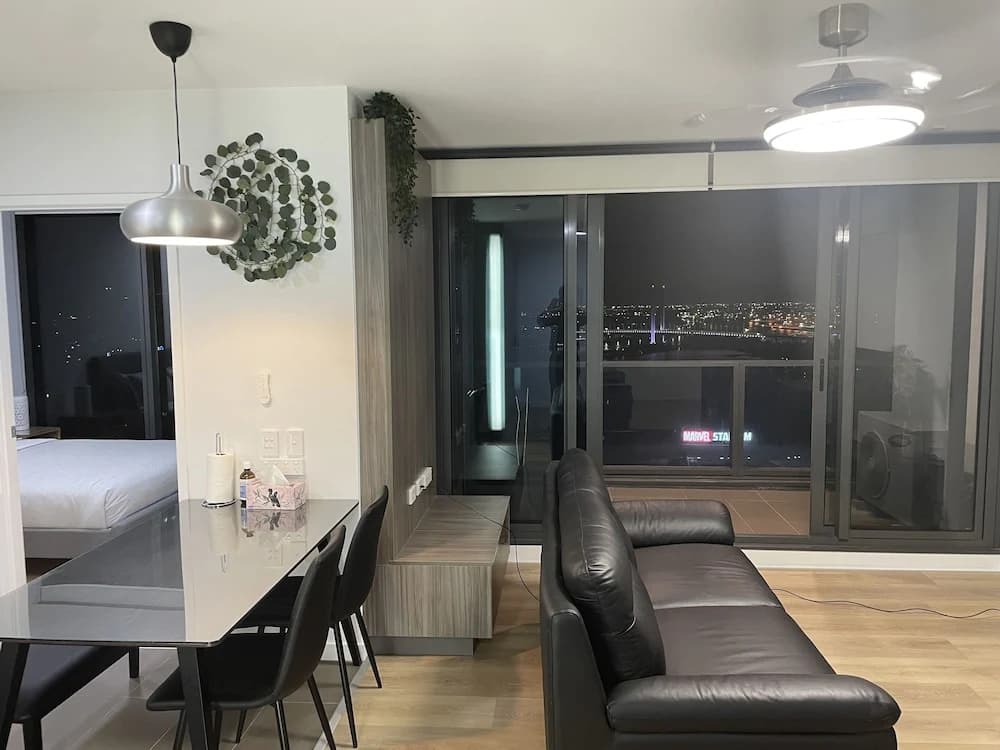 Luxury 2B2B Marvelous View Central Location - photo 4