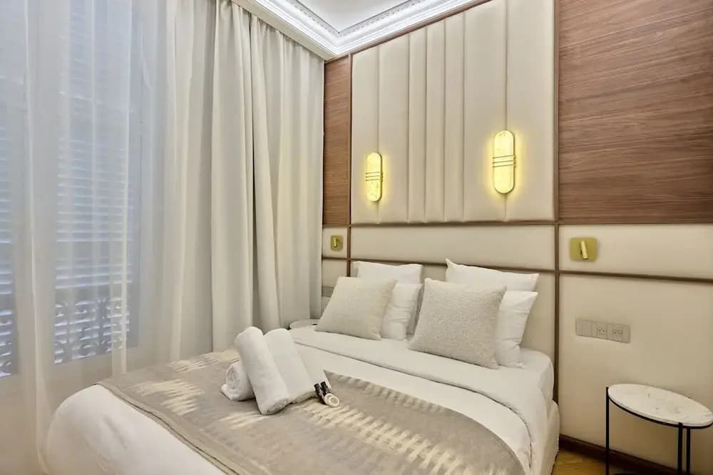 Luxurious Matignon/saint Honore Apartment - photo 3