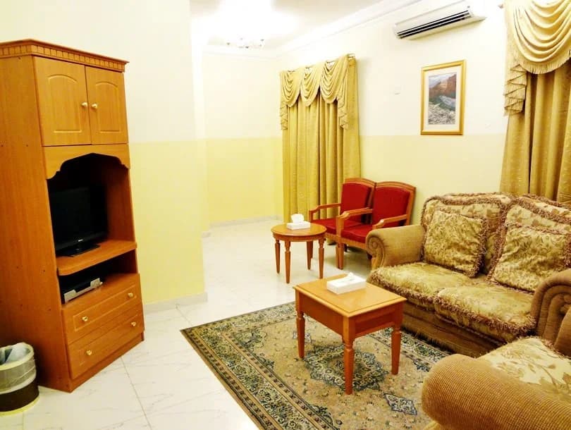Manam 2 Hotel Apartments - photo 10