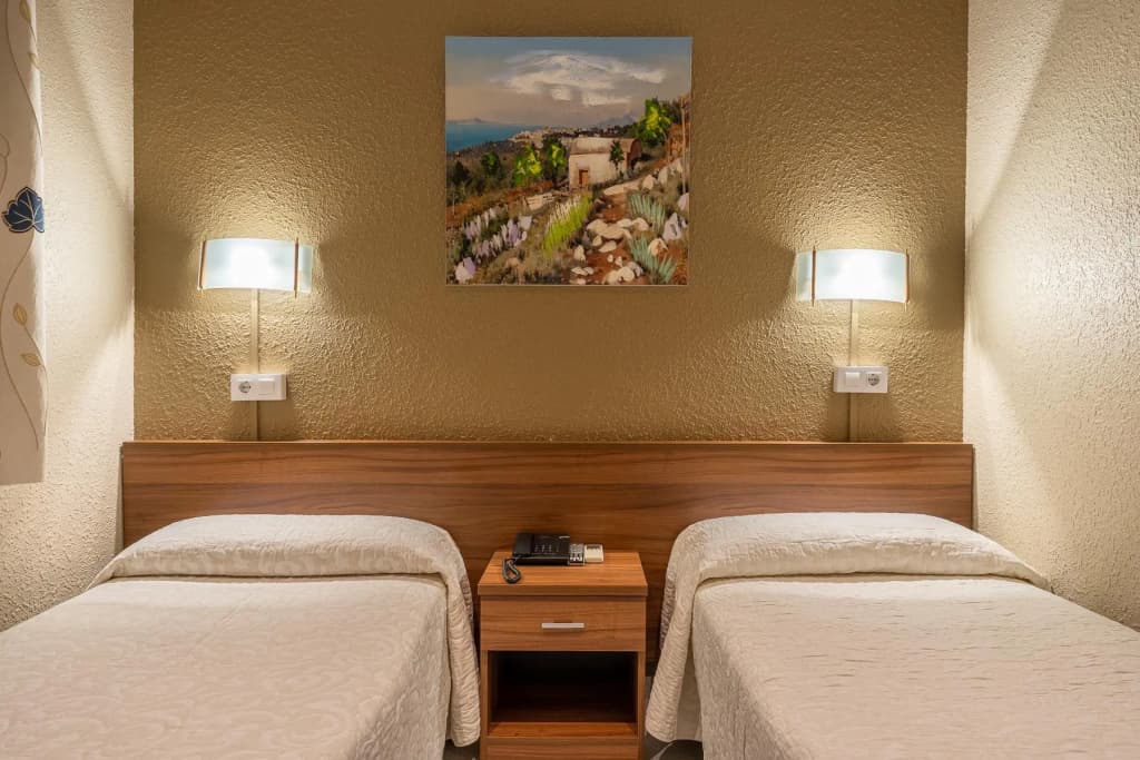 Hostal Iznajar Barcelona - photo 3