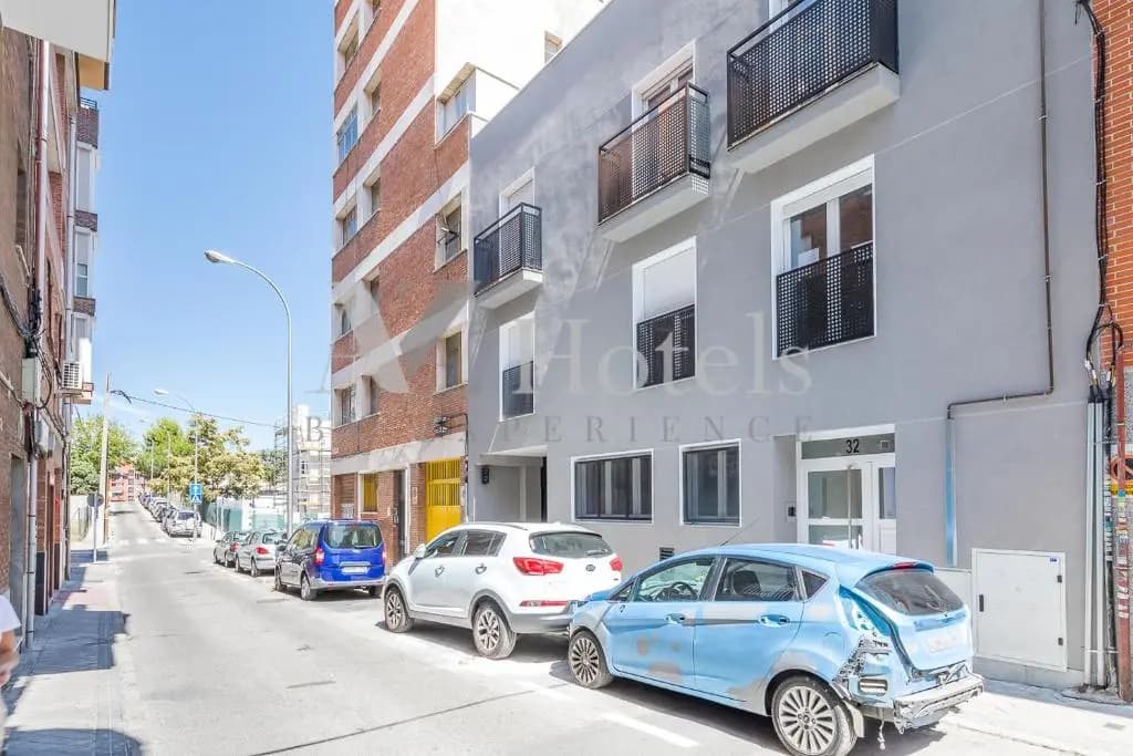 AYZ Villegas - Auto check-in property - main photo