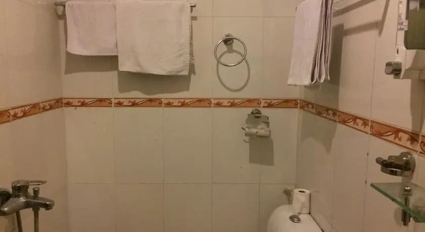 Van Hoa Hotel - photo 9