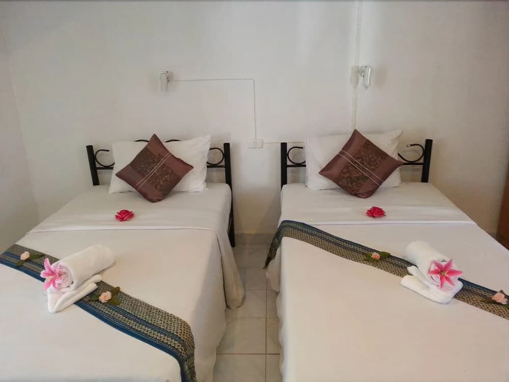 Divers Inn - photo 4