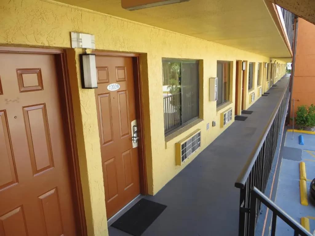 Budget Inn - Orlando - photo 7