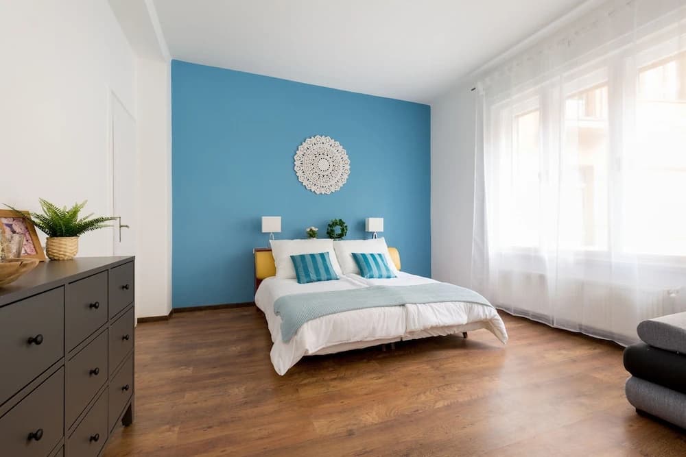 Metro Central Apartment - photo 2