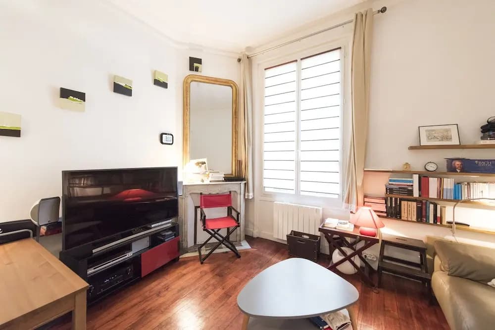 Classic Studio in Montmartre - photo 4