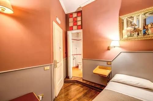 Glamour Vatican Rooms - photo 3