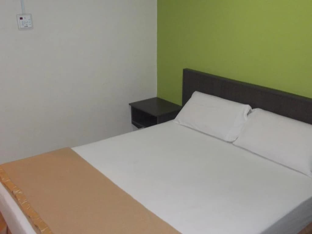 Newtown Star Hotel - photo 4