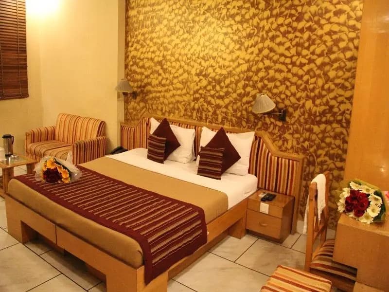 Hotel Singh International - photo 33