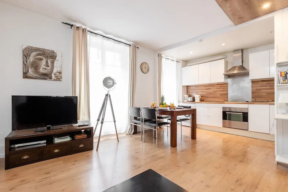 Eiffel Tower - Rue Cler Area Apartment - photo 5