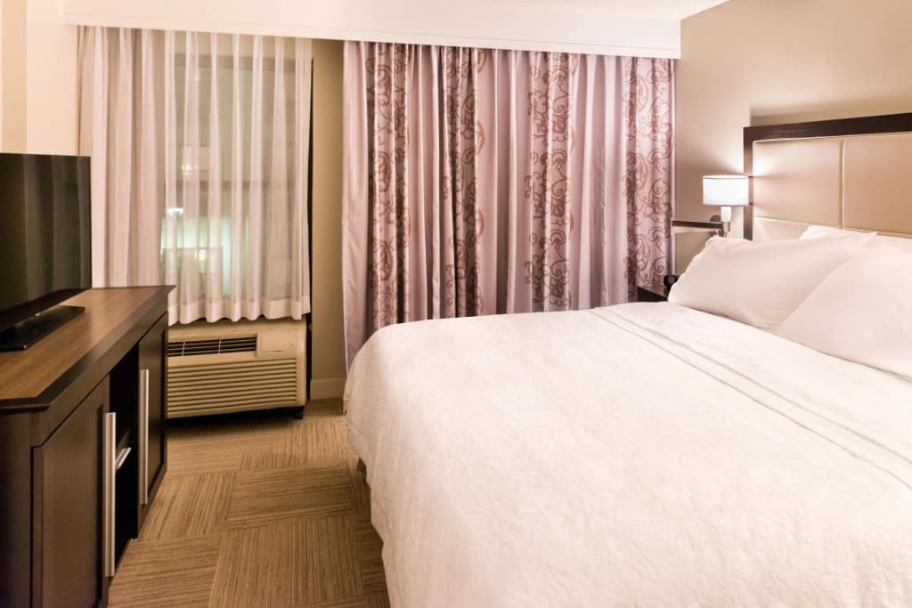 Hampton Inn & Suites Orlando/East UCF Area - photo 6