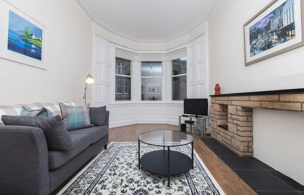 Spacious 2-br Flat for 4 in Morningside - photo 10