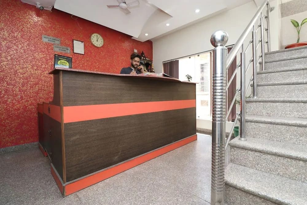 OYO 35663 Mayank Palace - photo 1