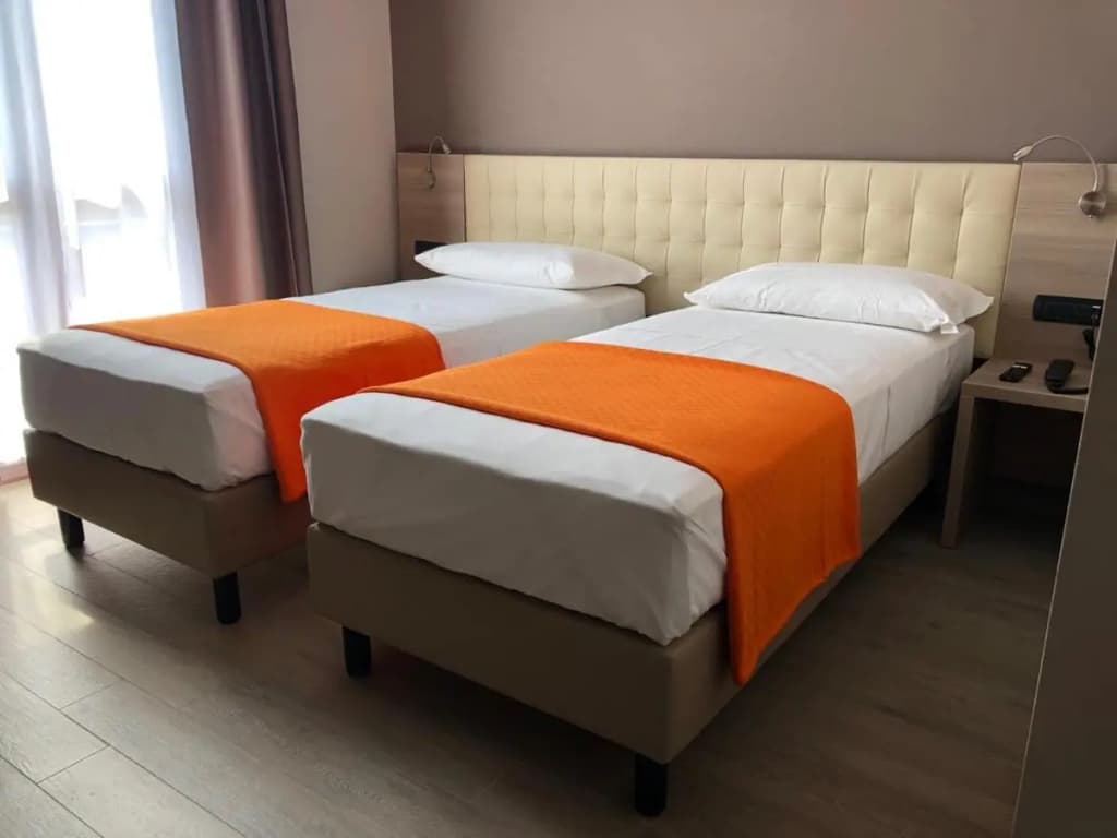 Folen Hotel - photo 8