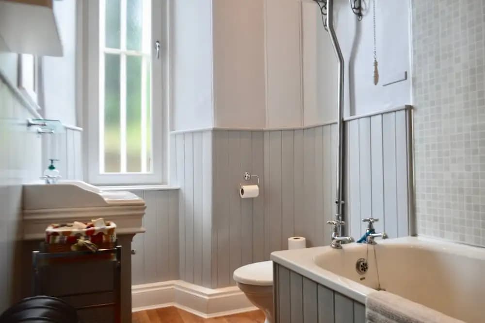 3 Bedroom Family Flat in Newington With Garden - photo 7