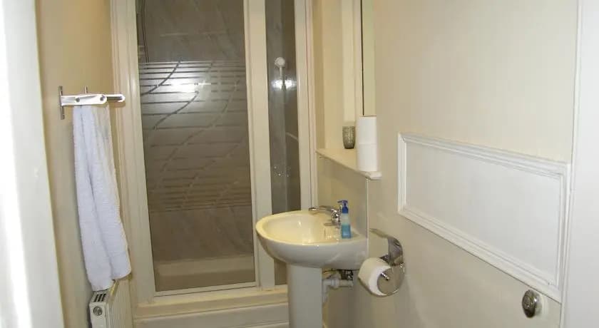 Lothian House - photo 9