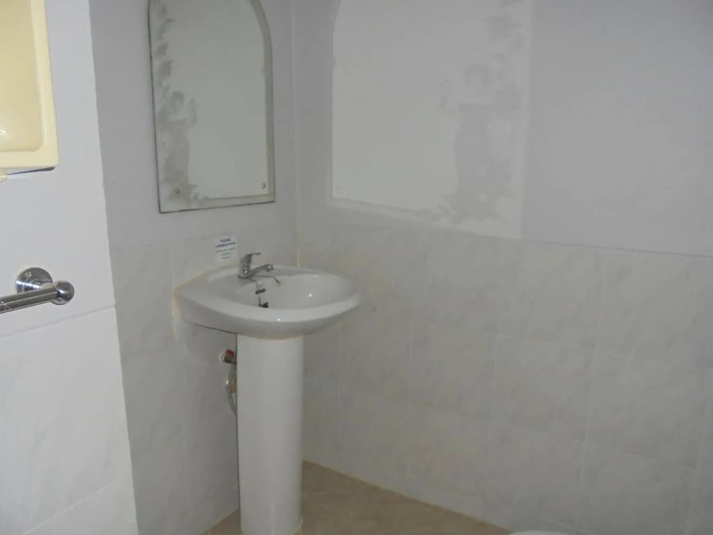 Robin’s Nest Guesthouse & Restaurant - photo 7
