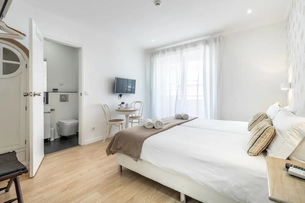 Lisbon Terrace Suites for Large Groups - photo 5