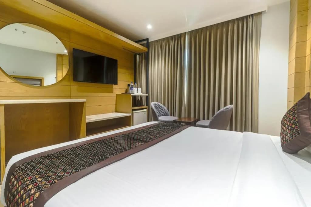 Hotel Bricks, Karol Bagh, New Delhi - photo 42