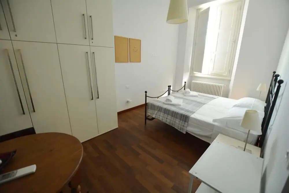 Immaculate 2-bed Apartment in Firenze - photo 1